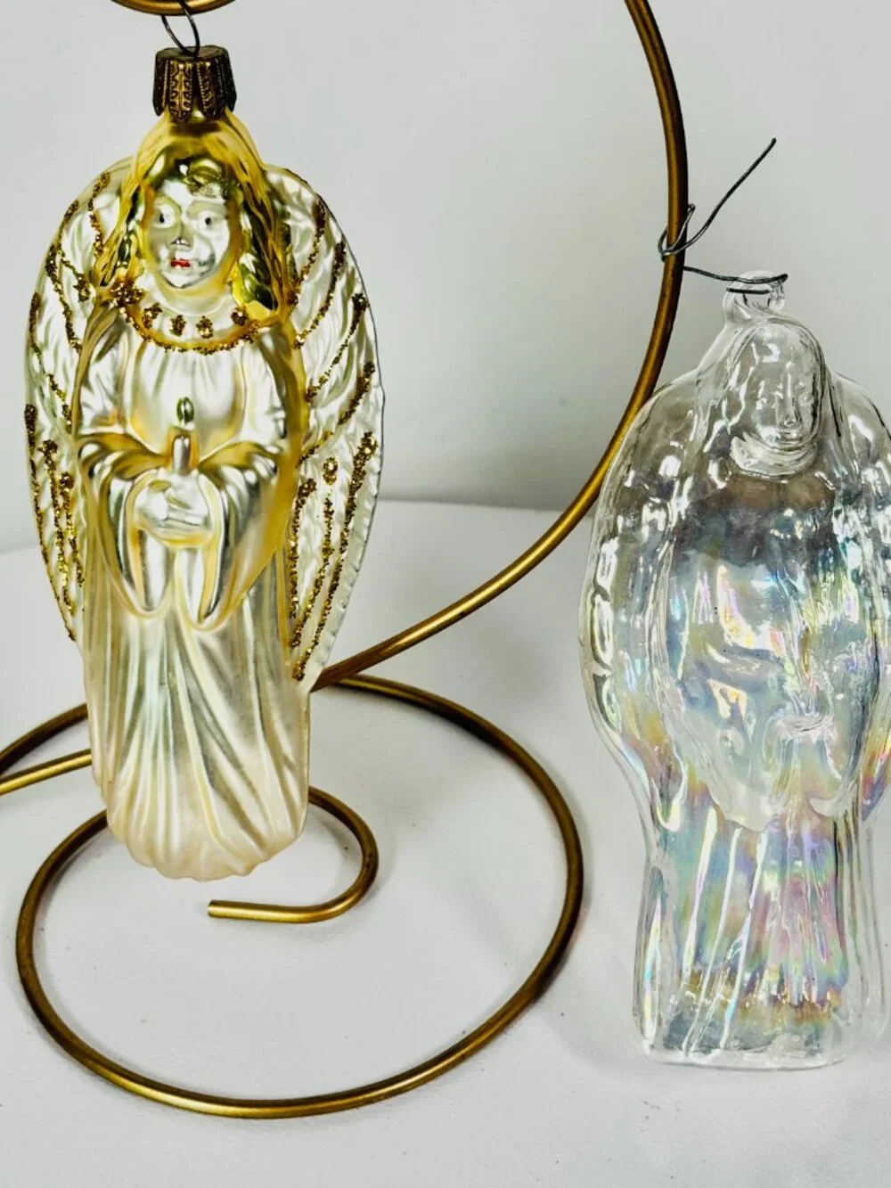 2 Whitehurts Blown Glass 5.5